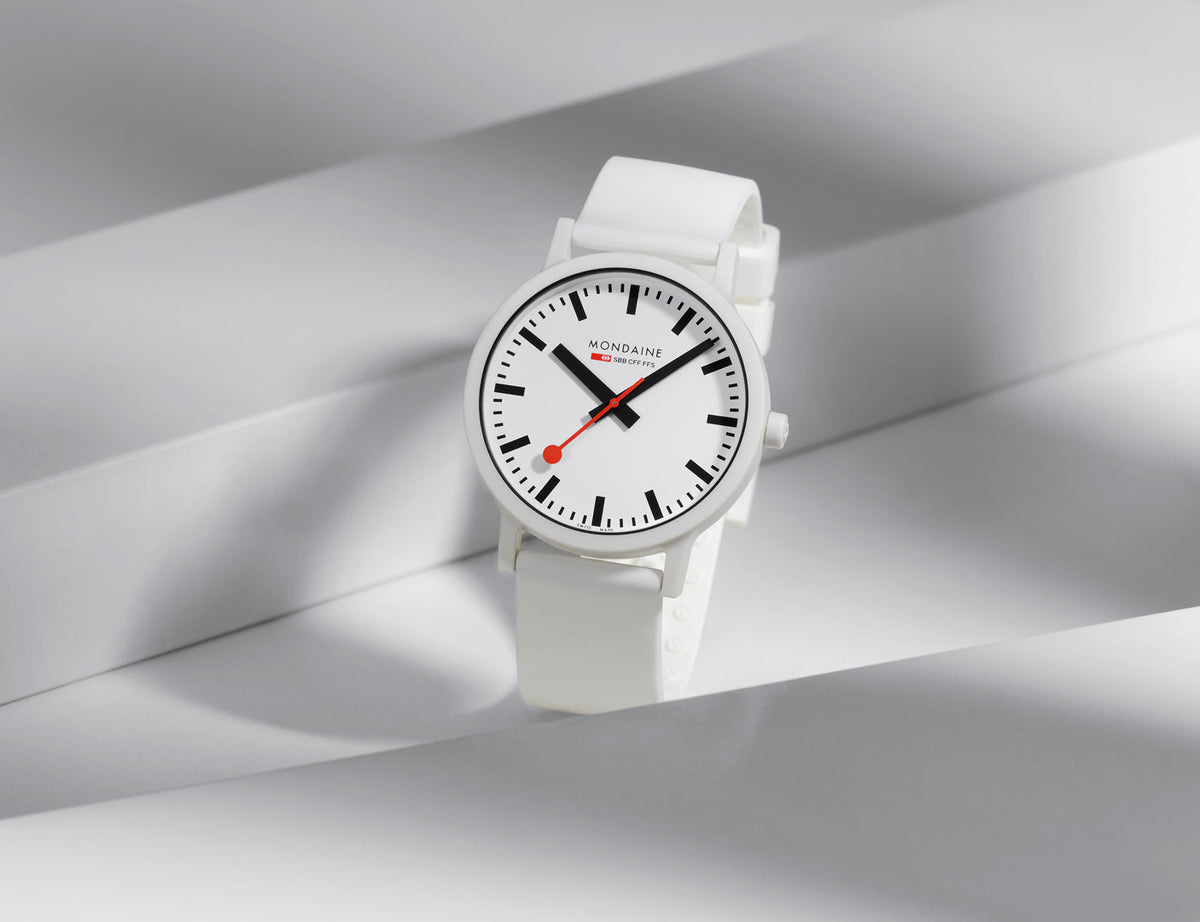 Mondaine Official Swiss Railways Essence 41mm - MS1.41110.RA