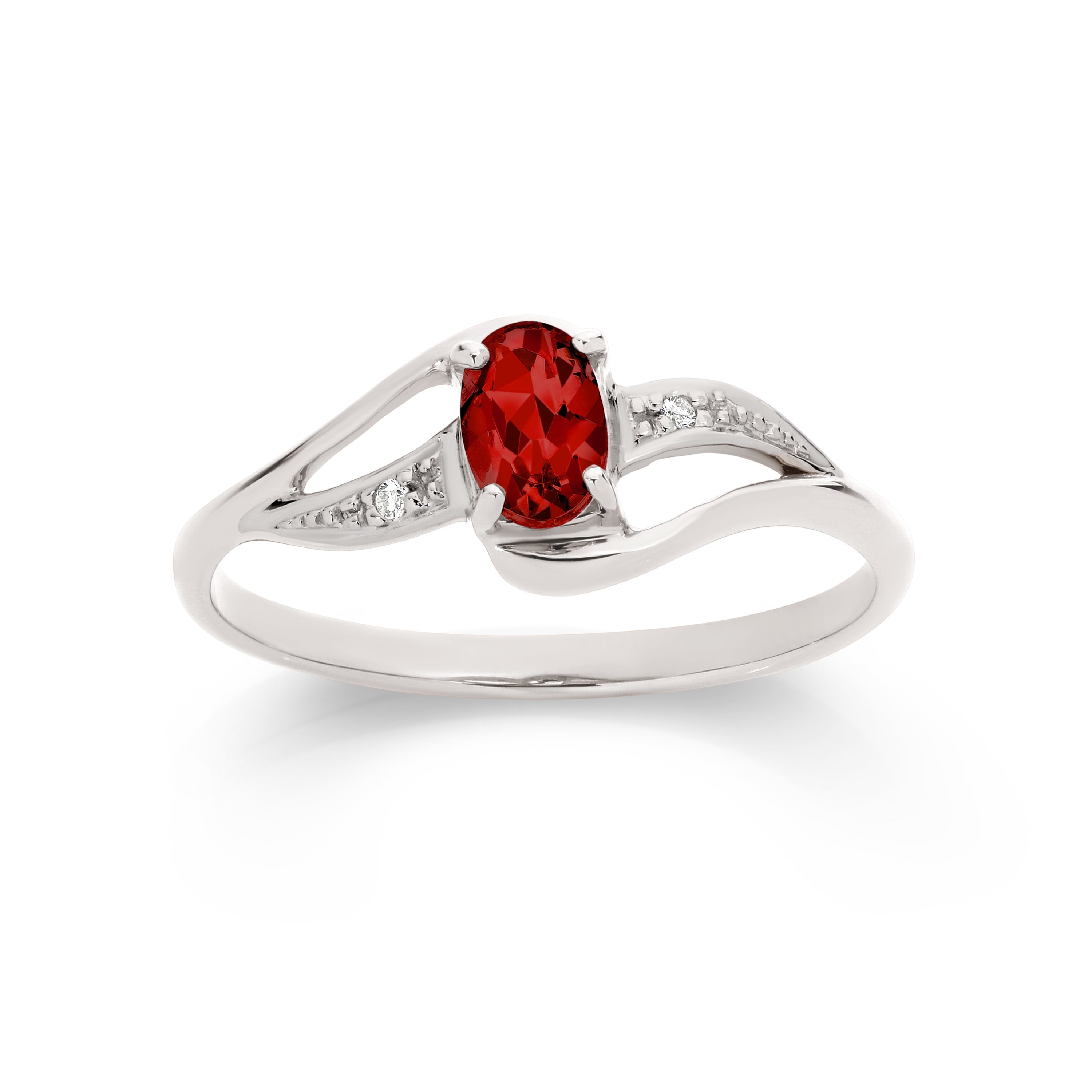 9ct white gold garnet & diamond ring